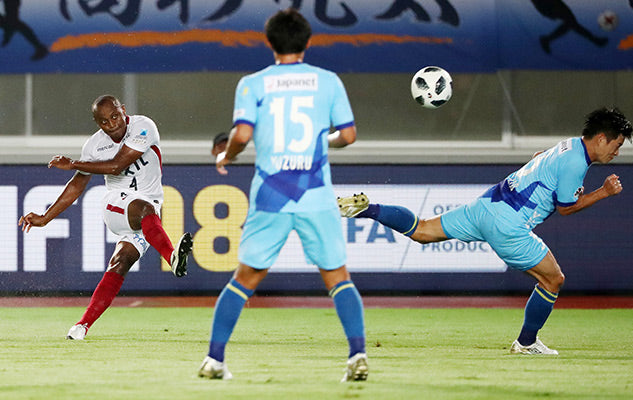 Match Photo Gallery: vs V･Varen Nagasaki