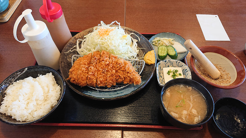 食の人気店を巡る〜試合前のゲン担ぎ！鹿嶋のとんかつ店「豚一門」〜