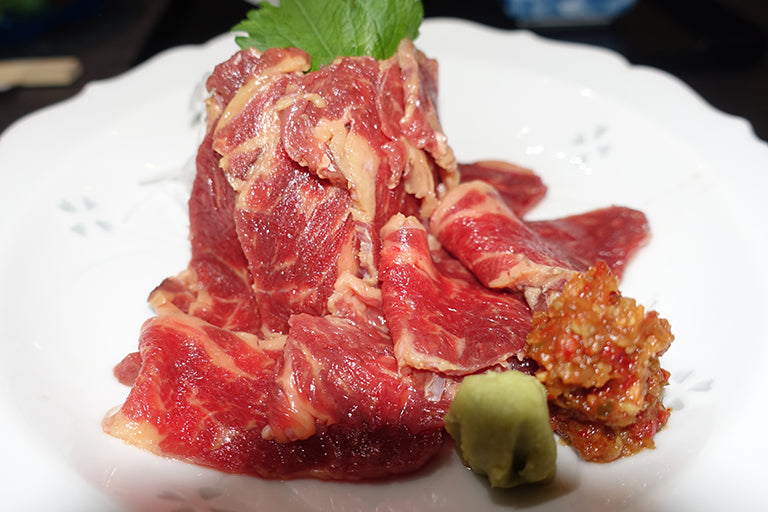 食の人気店を巡る～春メニューを追加取材！馬肉専門店「桜屋」その2～