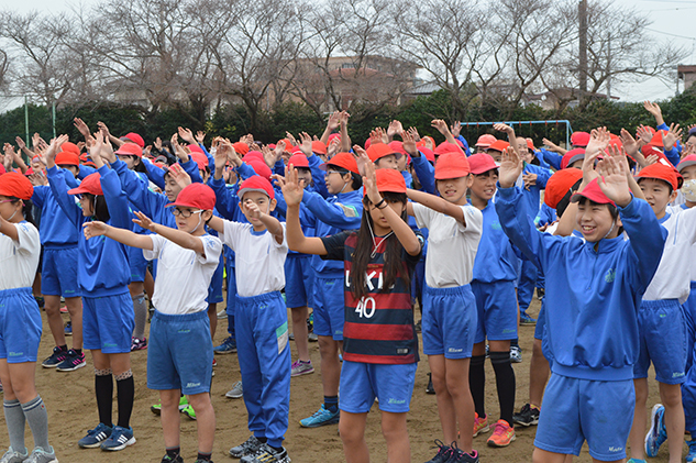 ホームタウン小学校訪問 鹿嶋市立三笠小学校 鹿島アントラーズ オフィシャルサイト