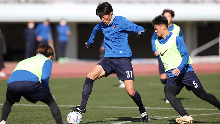 鹿島アントラーズ　トレーニングウェア　ウォーミングアップ　Mサイズ　2022 鹿島アントラーズ トレーニングウェア ウォーミングアップ M