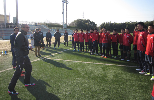 ジュニアユース 12月8日ジョアン サルバンス氏サッカークリニック 鹿島アントラーズ オフィシャルサイト